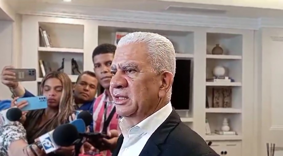 Ricardo de los Santos presidente del Senado asegura libertad de prensa no corre riesgos con ley que crea DNI