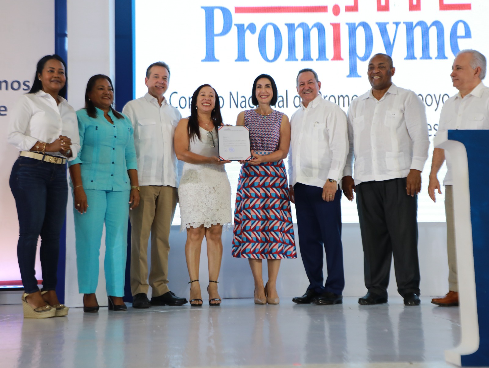  El Gobierno entreg&oacute; m&aacute;s de 470 millones de pesos en pr&eacute;stamos a due&ntilde;os de Mipymes