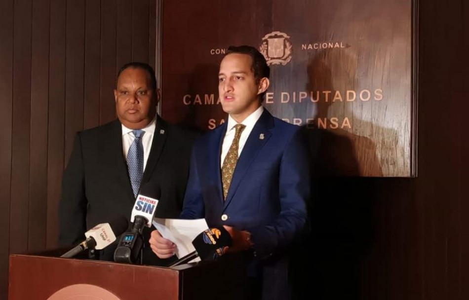 Depositan proyecto de ley que busca mejorar salarios a los agr&oacute;nomos de RD