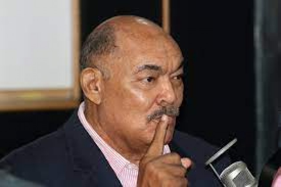 Alburquerque dice falta de democracia interna llevar&agrave; al PRM al colapso.