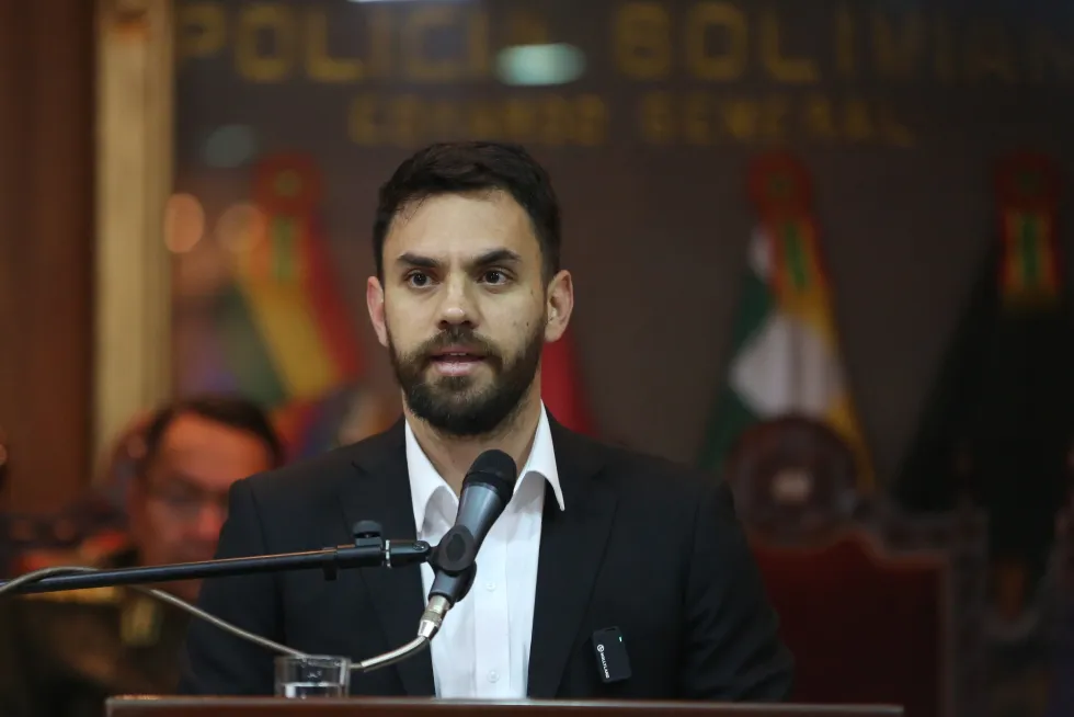 Exministro de Interior de Bolivia es arrestado en aeropuerto por &laquo;obstrucci&oacute;n a la Polic&iacute;a&raquo;