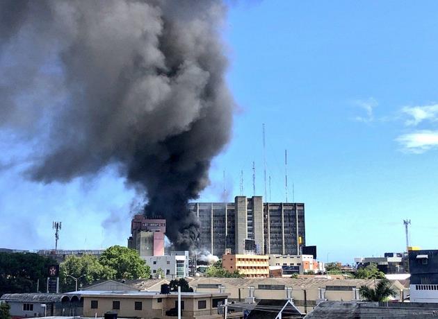 Conato de incendio oblig&oacute; evacuaci&oacute;n en el "Huacal"