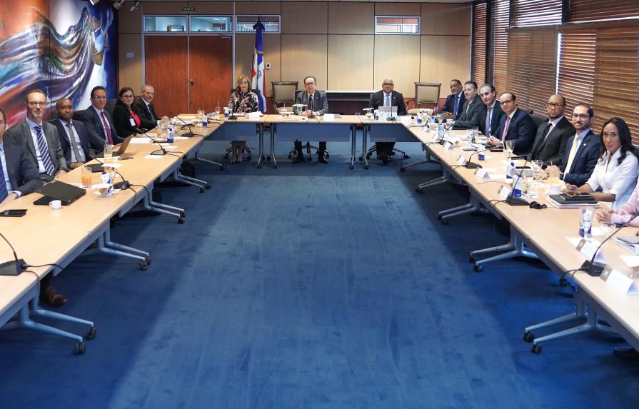FMI sugiere a la RD priorizar la inflaci&oacute;n y mantener trayectoria descendente en la deuda p&uacute;blica