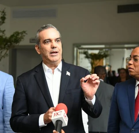Abinader dice no habr&aacute; nuevas alzas en la electricidad hasta que cambien circunstancias econ&oacute;micas de RD