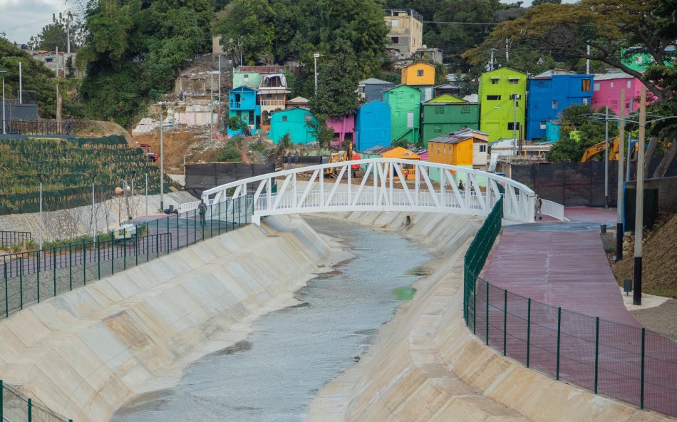 Presidente Abinader inaugura segunda etapa saneamiento de arroyo Gurabo