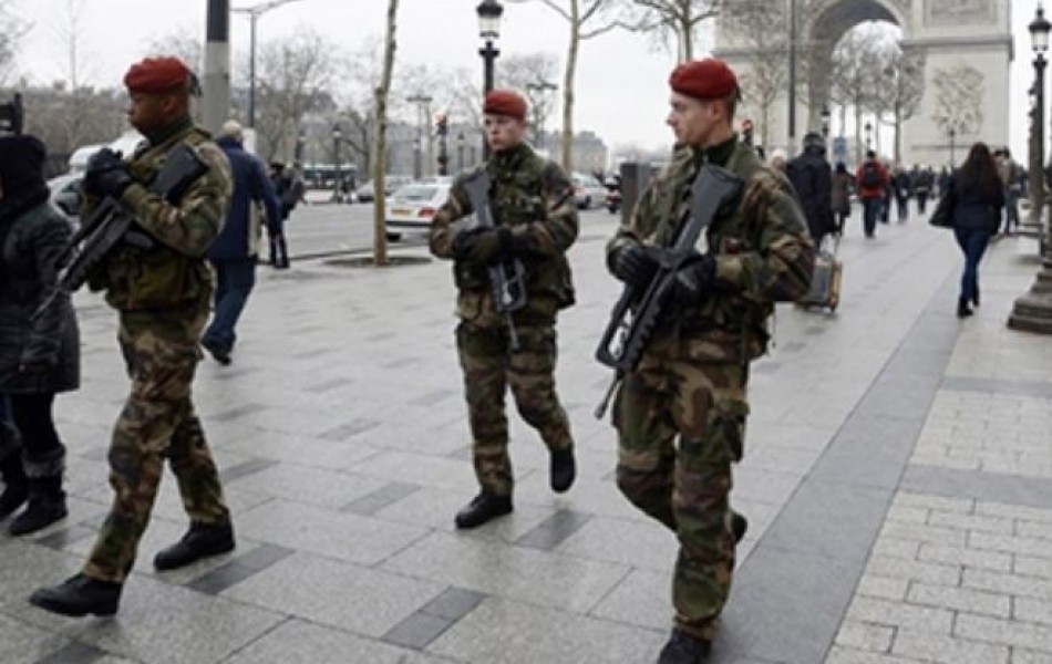 Francia anuncia una movilizaci&oacute;n excepcional de polic&iacute;as y bomberos para el 14 de julio