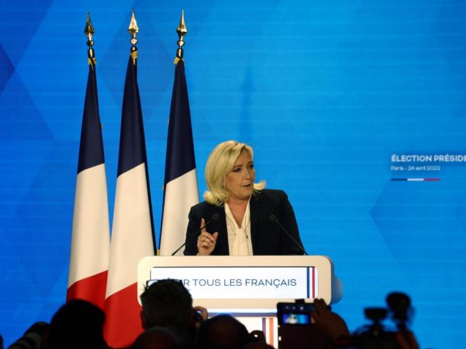 Le Pen reconoce su derrota, pero cuestiona el triunfo de Macron por «métodos desleales»