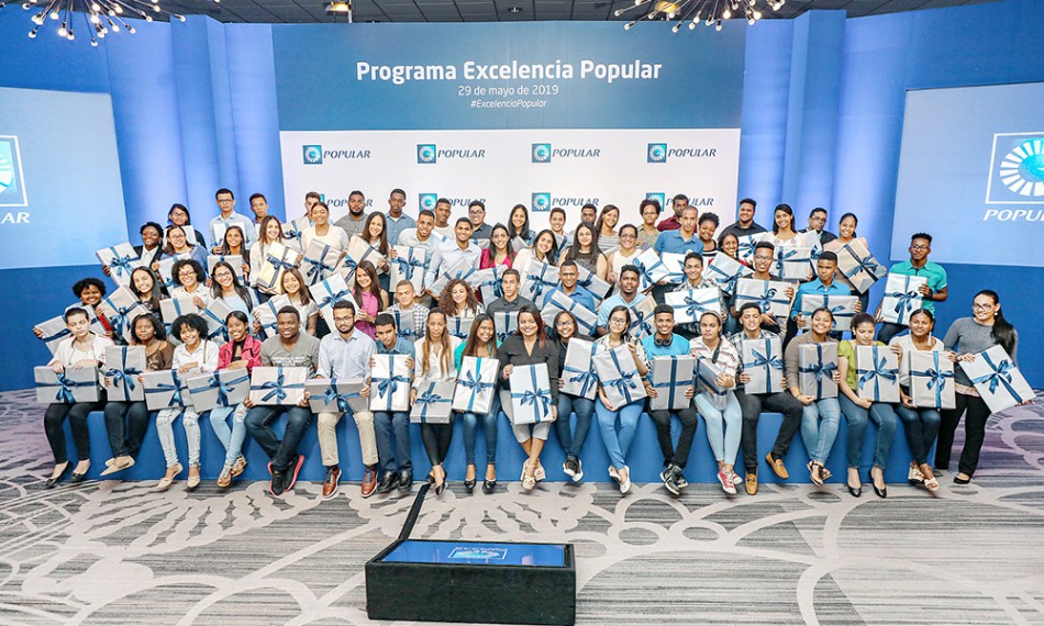 Banco Popular Dominicano convoca 50 becas para estudiantes meritorios