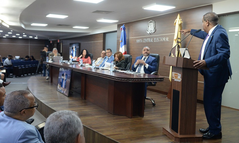 Partidos y la JCE no lograron el consenso entre el escrutinio de votaci&oacute;n
