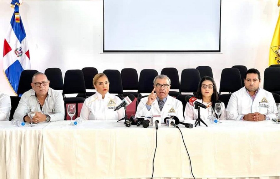 Sociedad de Pediatr&iacute;a y CMD exigen investigaci&oacute;n en Maternidad de Los Mina
