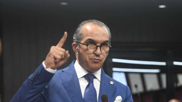 El diputado Sergio Moya contin&uacute;a en el ojo de la tormenta