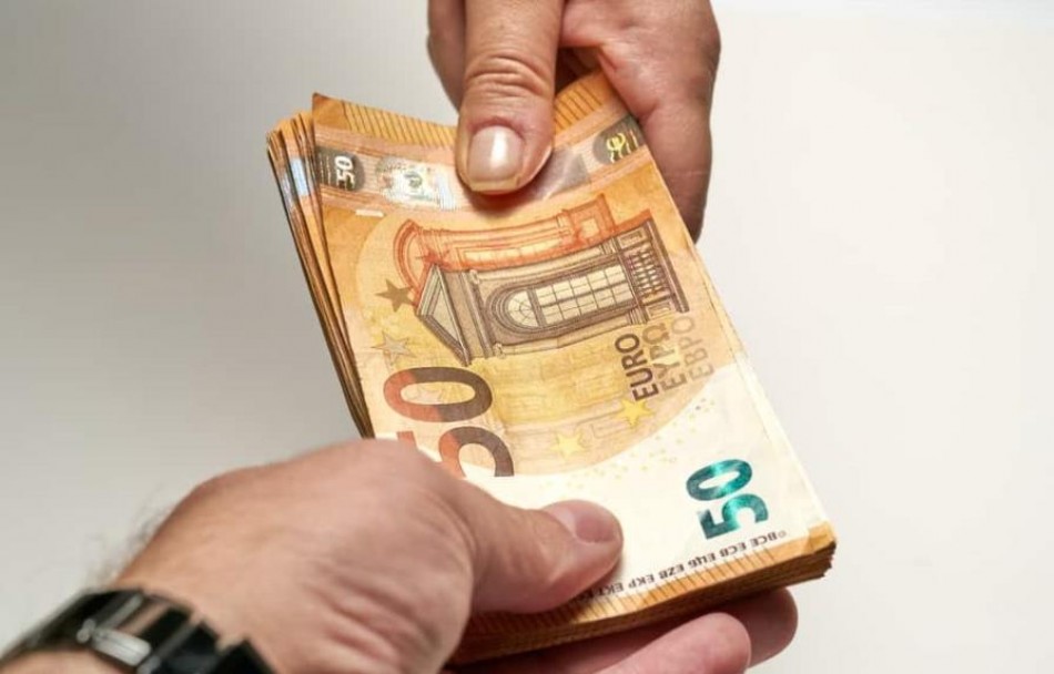 El euro cae a m&iacute;nimos desde hace veinte a&ntilde;os frente al d&oacute;lar por crisis gas