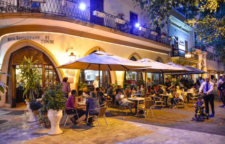 Realizan censo de negocios y encuestas a residentes y visitantes de la Ciudad Colonial