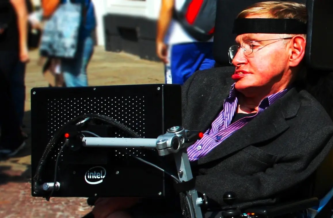 Documentos caso Epstein no revelan presuntos gustos sexuales de Stephen Hawking