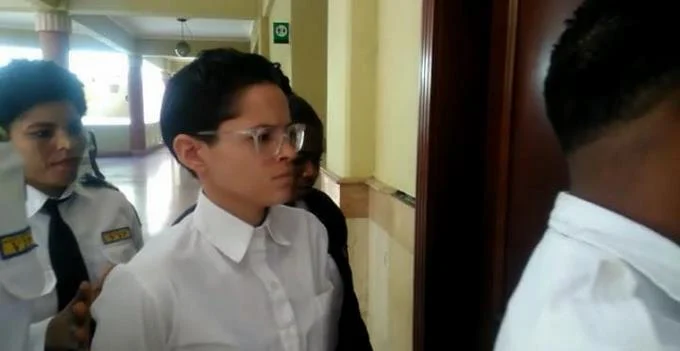 Env&iacute;an a prisi&oacute;n por tres meses a Sarah Rodr&iacute;guez, acusada de estafa millonaria en Santiago