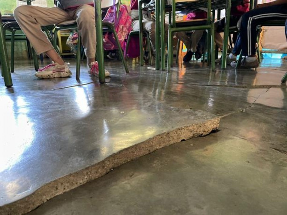 Temblor afectó hospital y 29 centros educativos