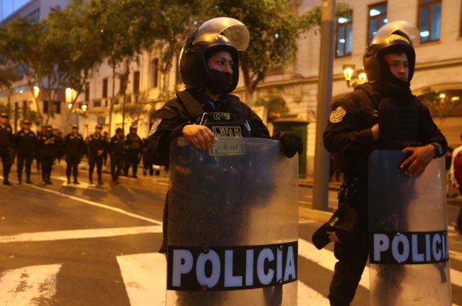 Per&uacute; prorroga el estado de emergencia en Lima, Callao y varias carreteras