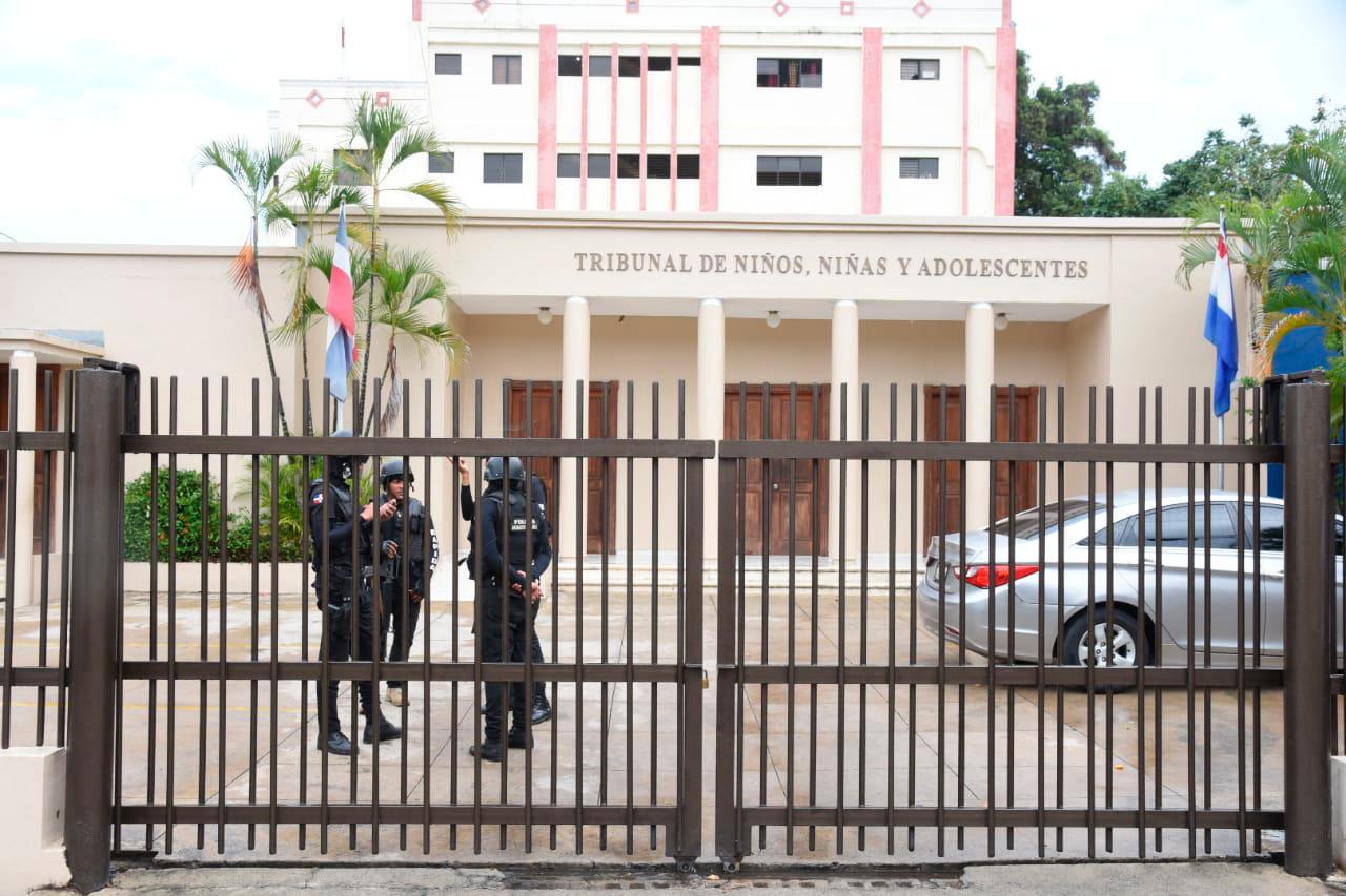 Conocer&aacute;n medida de coerci&oacute;n a estudiante que intent&oacute; agredir con machete a directora