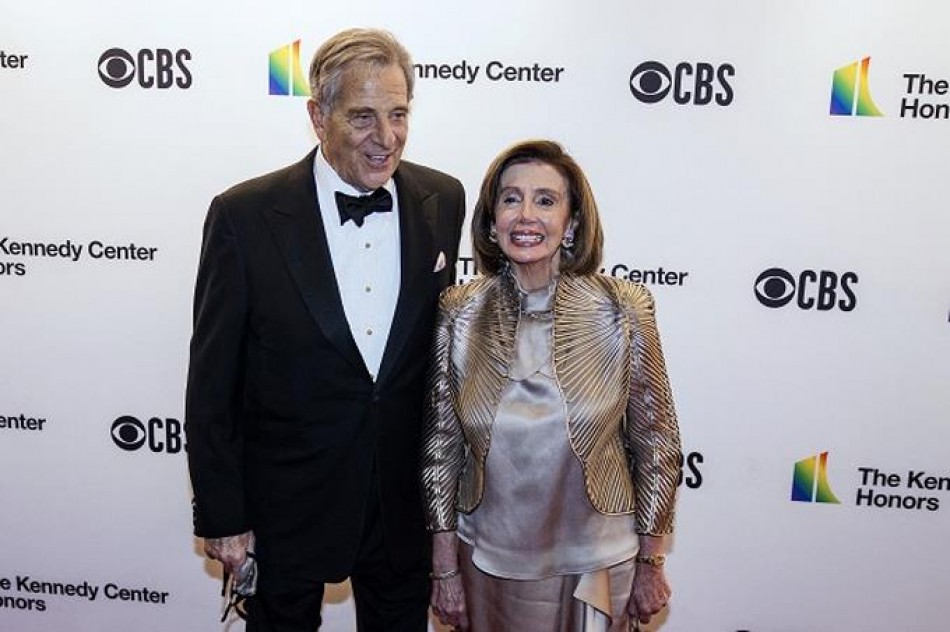 Un hombre detenido tras entrar en casa de Nancy Pelosi y atacar a su marido Paul