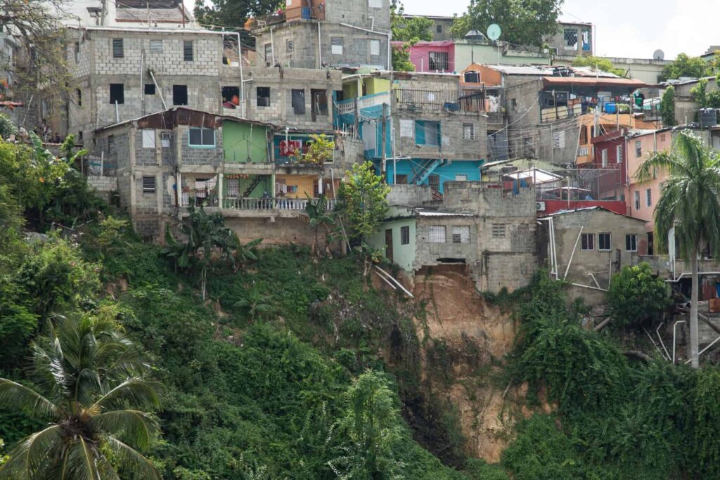 Vulnerabilidad en construcci&oacute;n aumenta desastres ante un eventual sismo