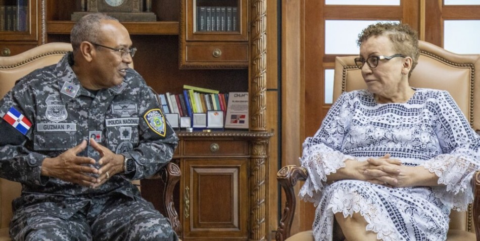 Procuradora Miriam Germ&aacute;n recibe visita del nuevo director de la Polic&iacute;a 