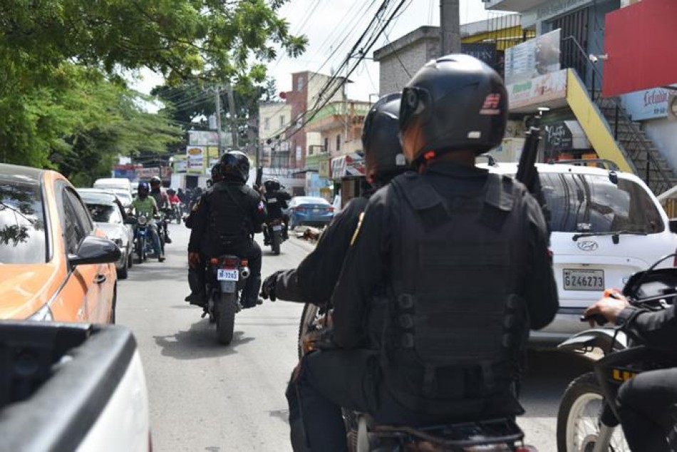 Villa Mella sigue bajo miedo