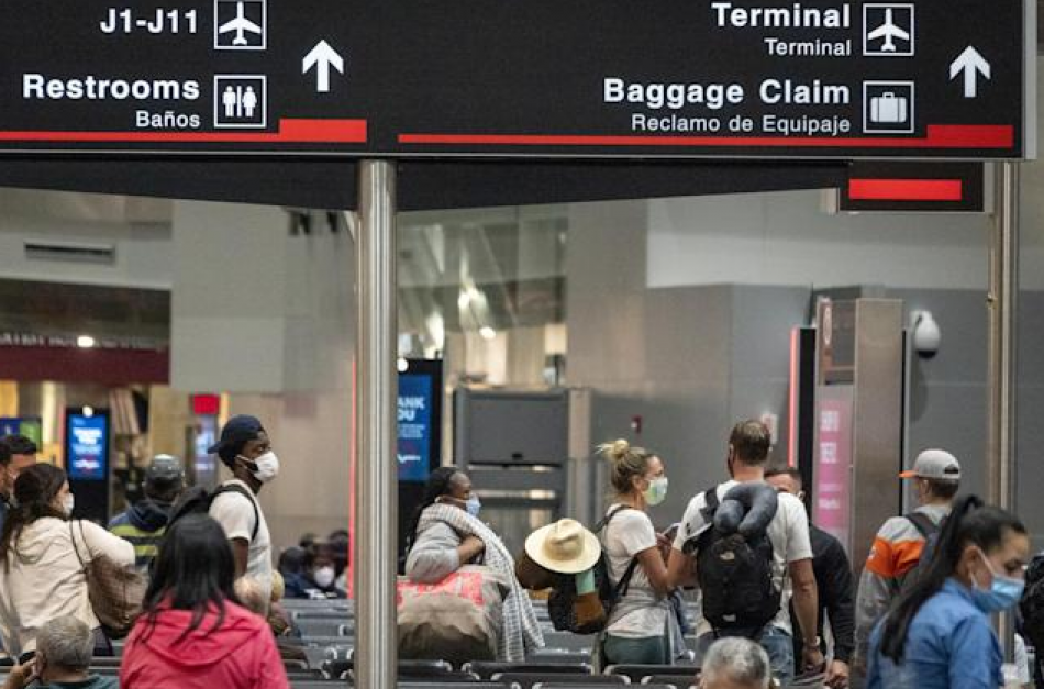 Centenares de vuelos cancelados en EE.UU. en el &ldquo;puente&rdquo; de inicio del verano