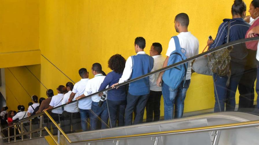 Opret anuncia que solo le quedan 4 escaleras del Metro y el Telef&eacute;rico por arreglar
