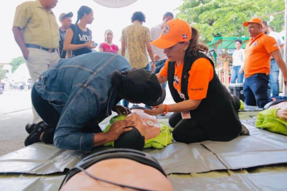 Defensa Civil retoma campa&ntilde;a &ldquo;Aprendiendo a Salvar Vidas&rdquo; en la 24&ordf; Feria del Libro