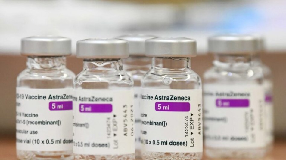 Gobierno llega a acuerdo con AstraZeneca para cambiar vacunas por otros fármacos