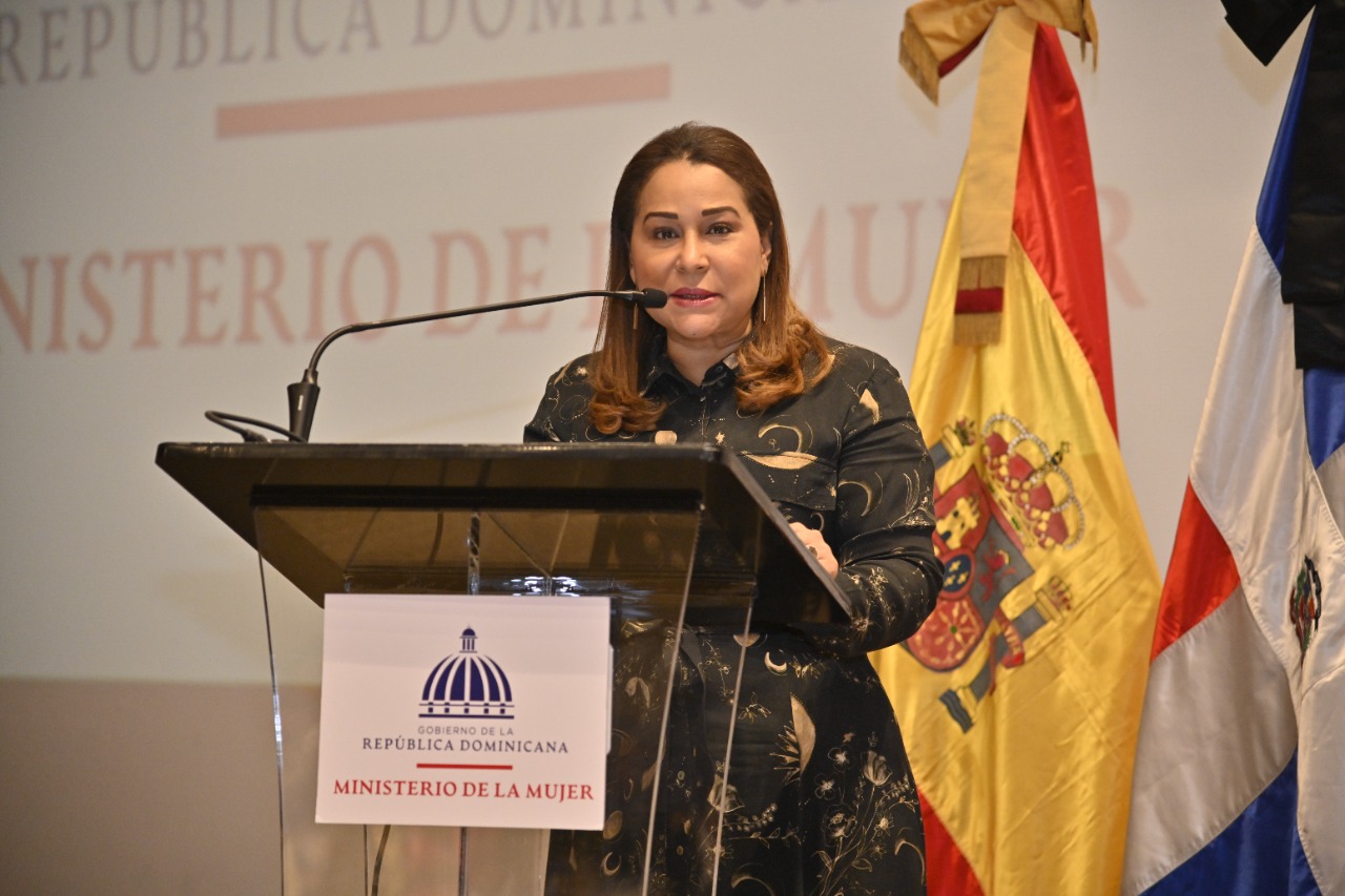 Realizan seminario para fomentar la construcci&oacute;n de masculinidades menos violentas