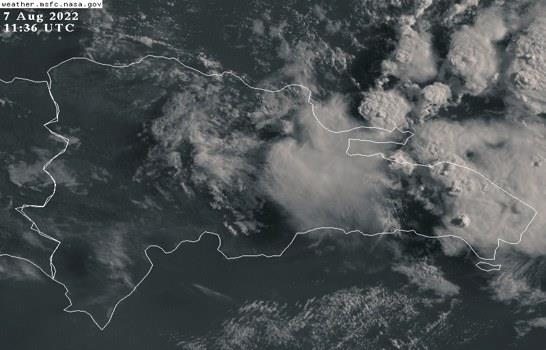 El COE aumenta a 12 las provincias en alerta por vaguada y onda tropical