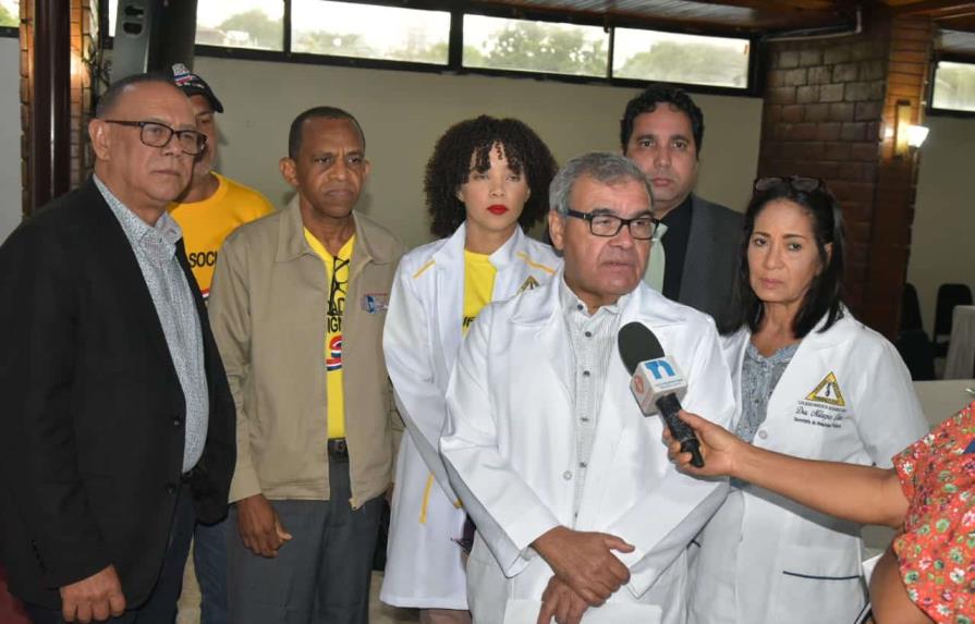 M&eacute;dicos llevar&aacute;n lucha contra las AFP y ARS a Santiago