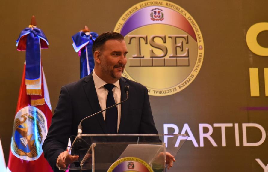 Director de Cooperaci&oacute;n y Observaci&oacute;n Electoral de la OEA expone sobre la democracia en la regi&oacute;n