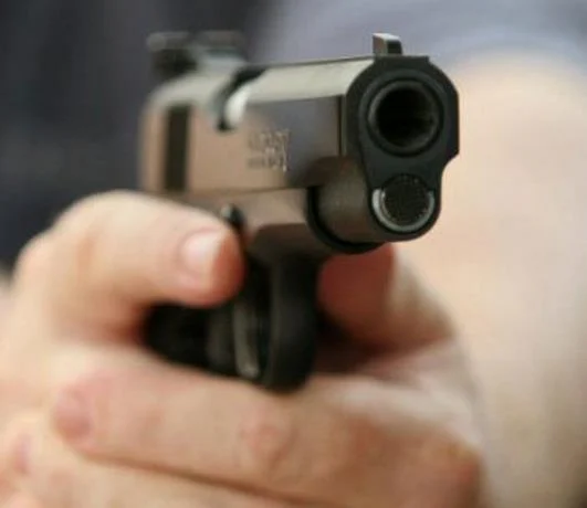 Detienen a joven de 15 a&ntilde;os en EE.UU. por disparar y matar a otro en un juego