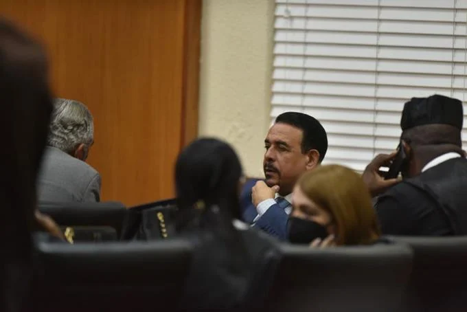 Alexis Medina ir&aacute; a juicio de fondo acusado estafa