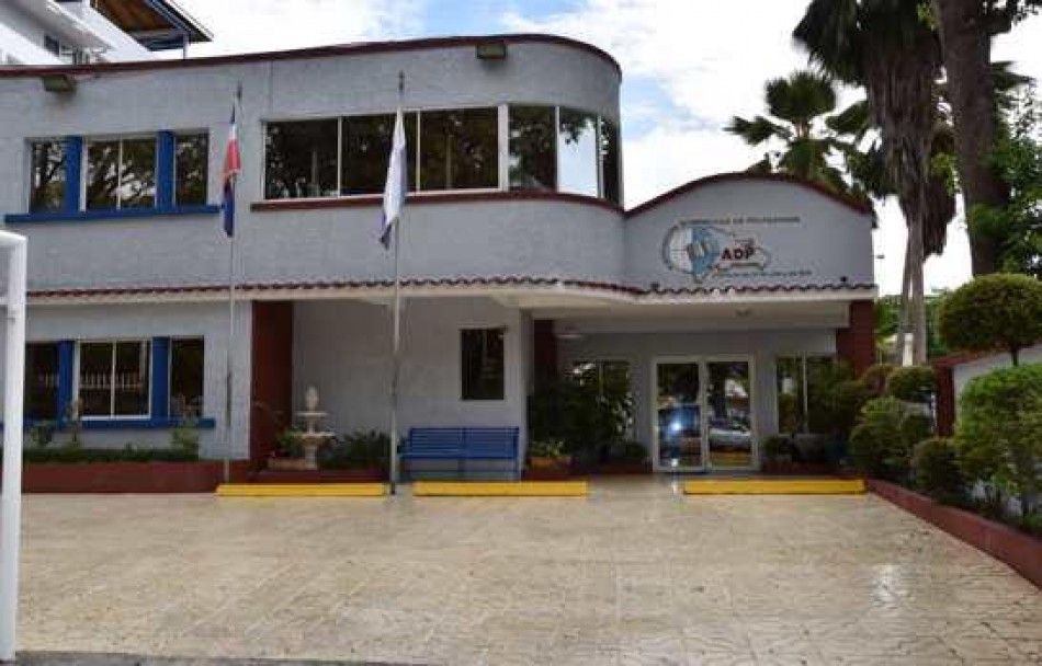 ADP rechaza "concurso selectivo" de Educación para escoger monitores