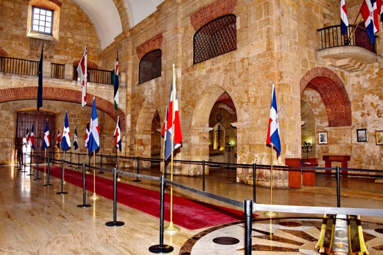 Abinader emite decreto que traspasa el Pante&oacute;n de la Patria al Ministerio de Cultura