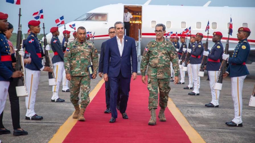 Abinader llega al pa&iacute;s luego de participar en Cumbre Uni&oacute;n Europea-CELAC
