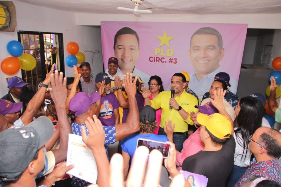 Luis Alberto inaugura Local PLD en Villa Liberación