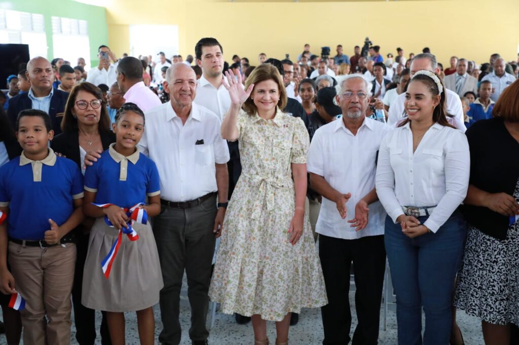 Raquel Pe&ntilde;a afirma Gobierno mejora red de escuelas p&uacute;blicas para mejorar calidad de educaci&oacute;n
