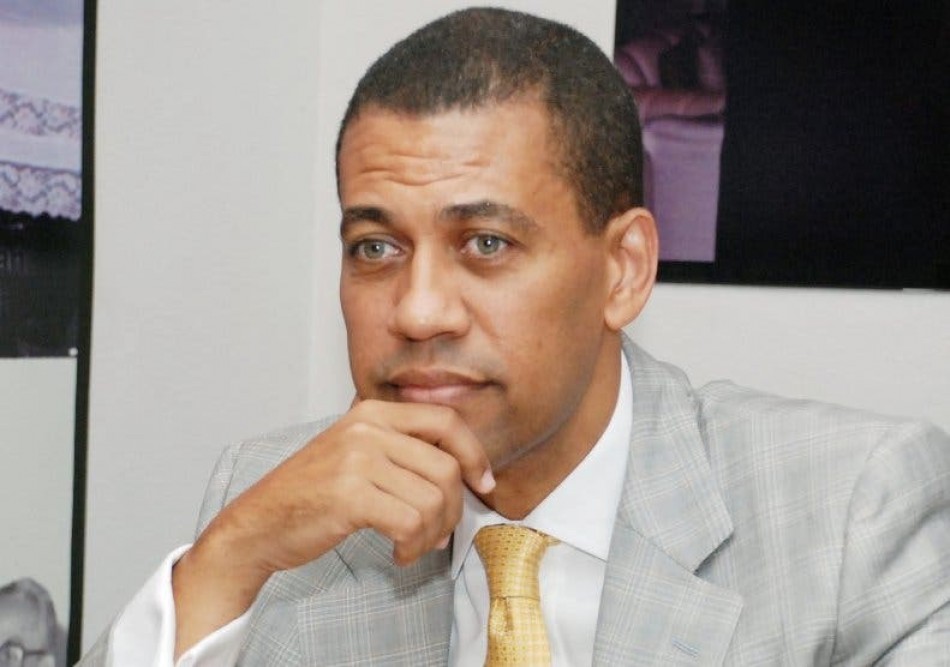 Guido G&oacute;mez Mazara felicita a todas las madres dominicanas