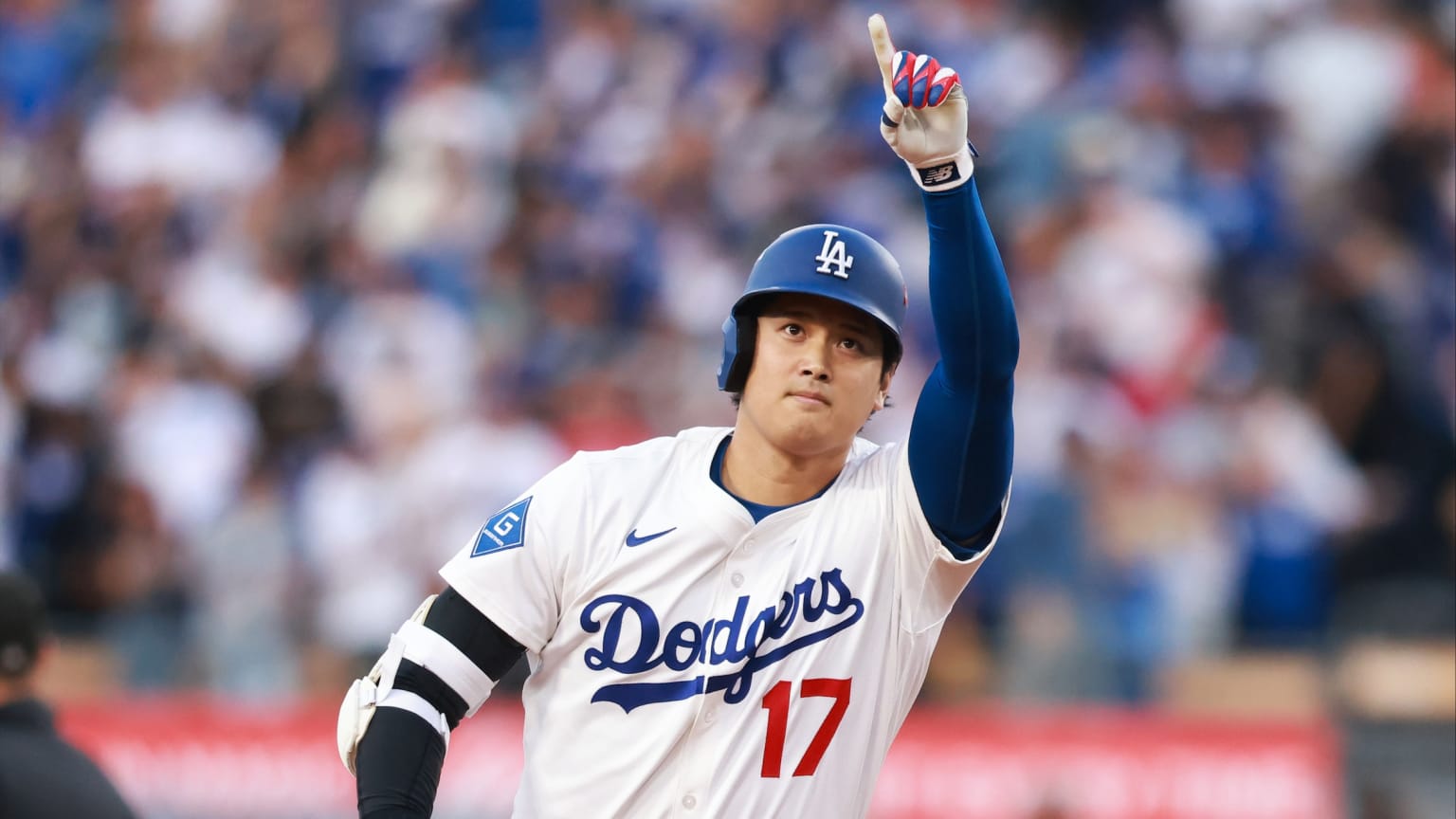 Ohtani inicia el juego ante Rojos con jonr&oacute;n a 117.7 mph